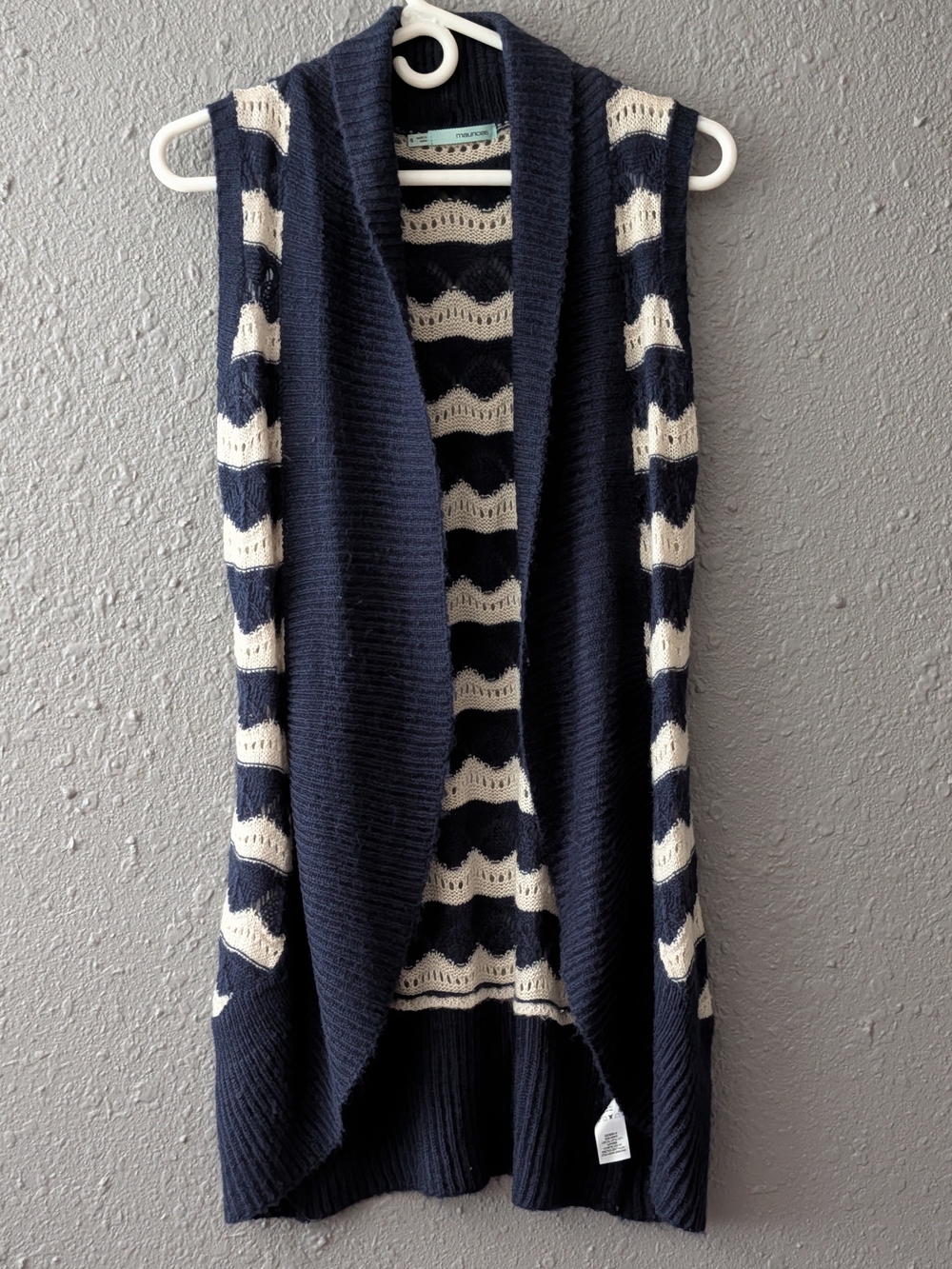 S Navy and Cream Sleeveless Open-Front Knit Vest